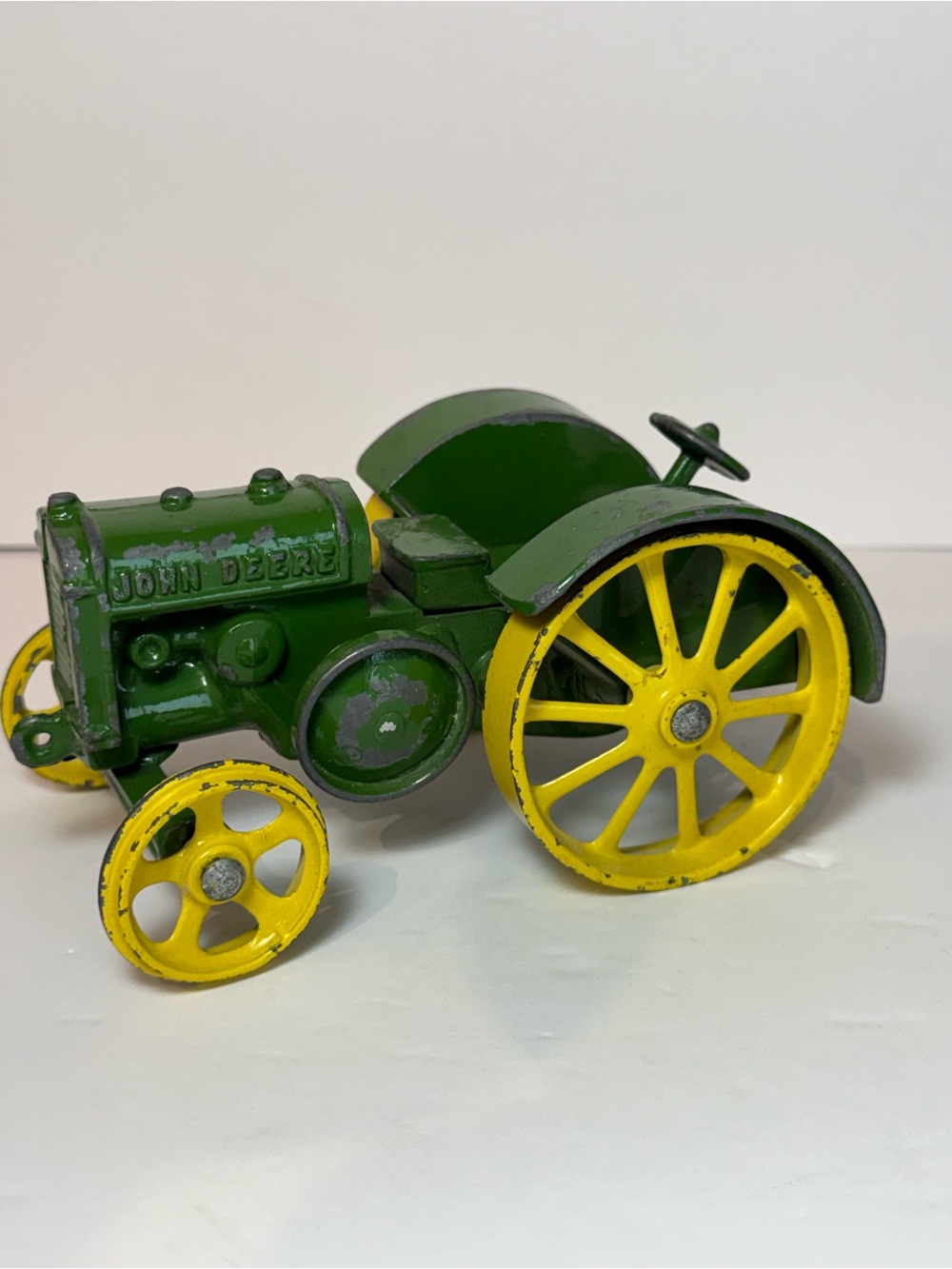 Vtg Ertl 1923 John Deere "D" Tractor Made USA 1/16 Diecast Metal
